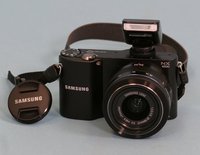 Samsung NX 100